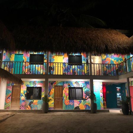 Way Shack Hostel Oslob Esterno foto