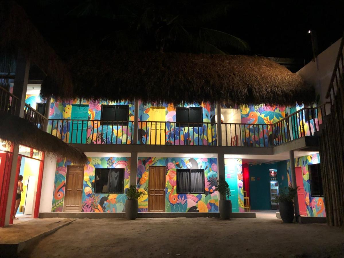 Way Shack Hostel Oslob Esterno foto
