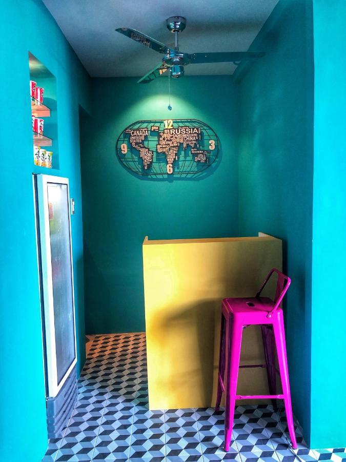 Way Shack Hostel Oslob Esterno foto