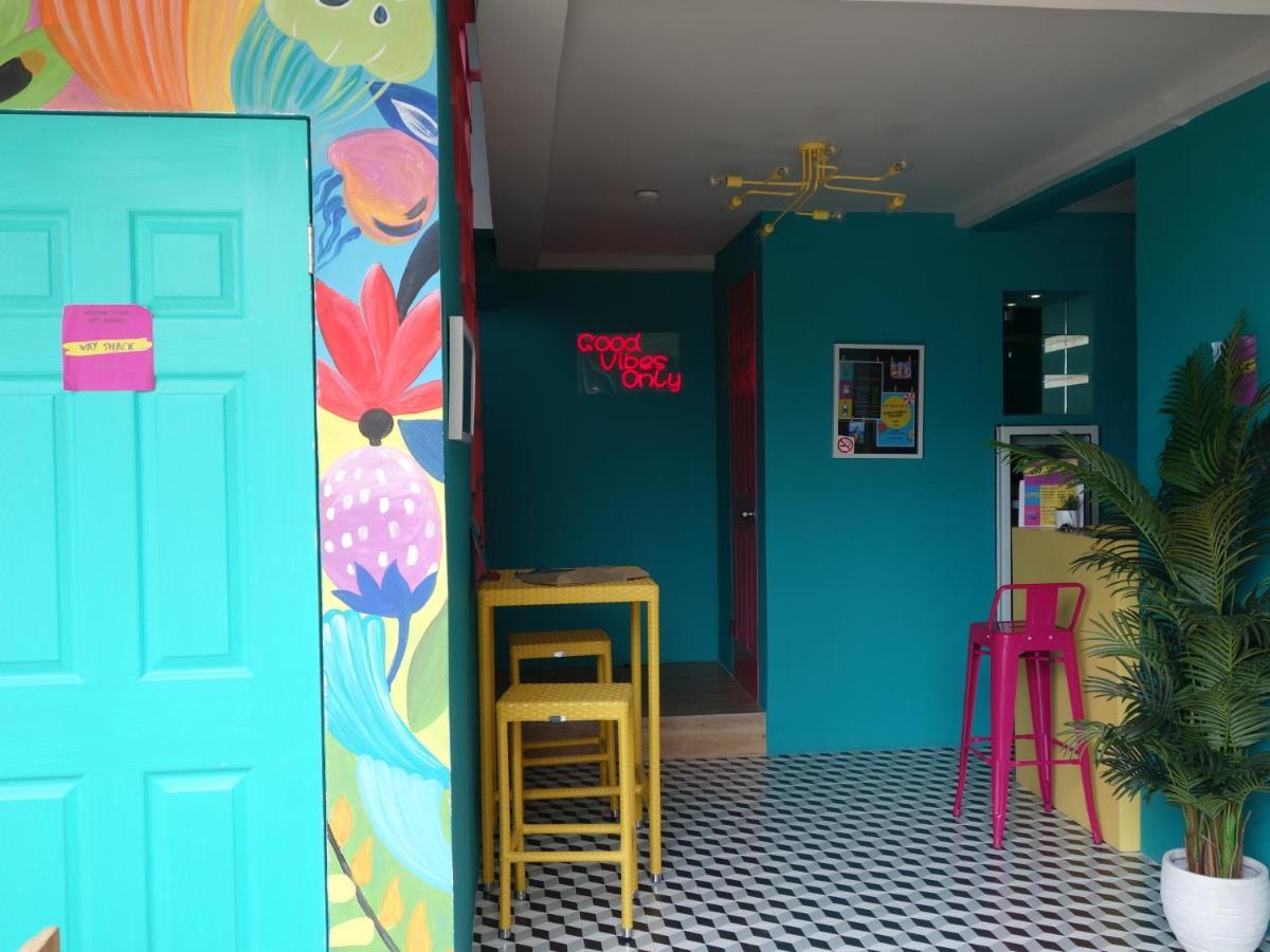 Way Shack Hostel Oslob Esterno foto